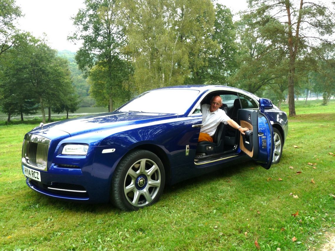 Le coupé Rolls Wraith se la joue sport
