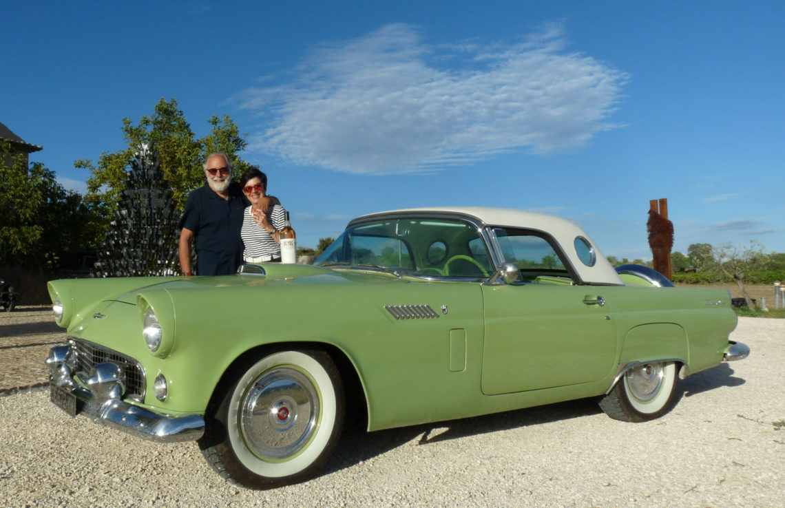Une Ford Thunderbird au rosé du Luberon