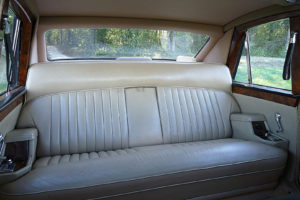 Daimler DS 420 banquette arrière