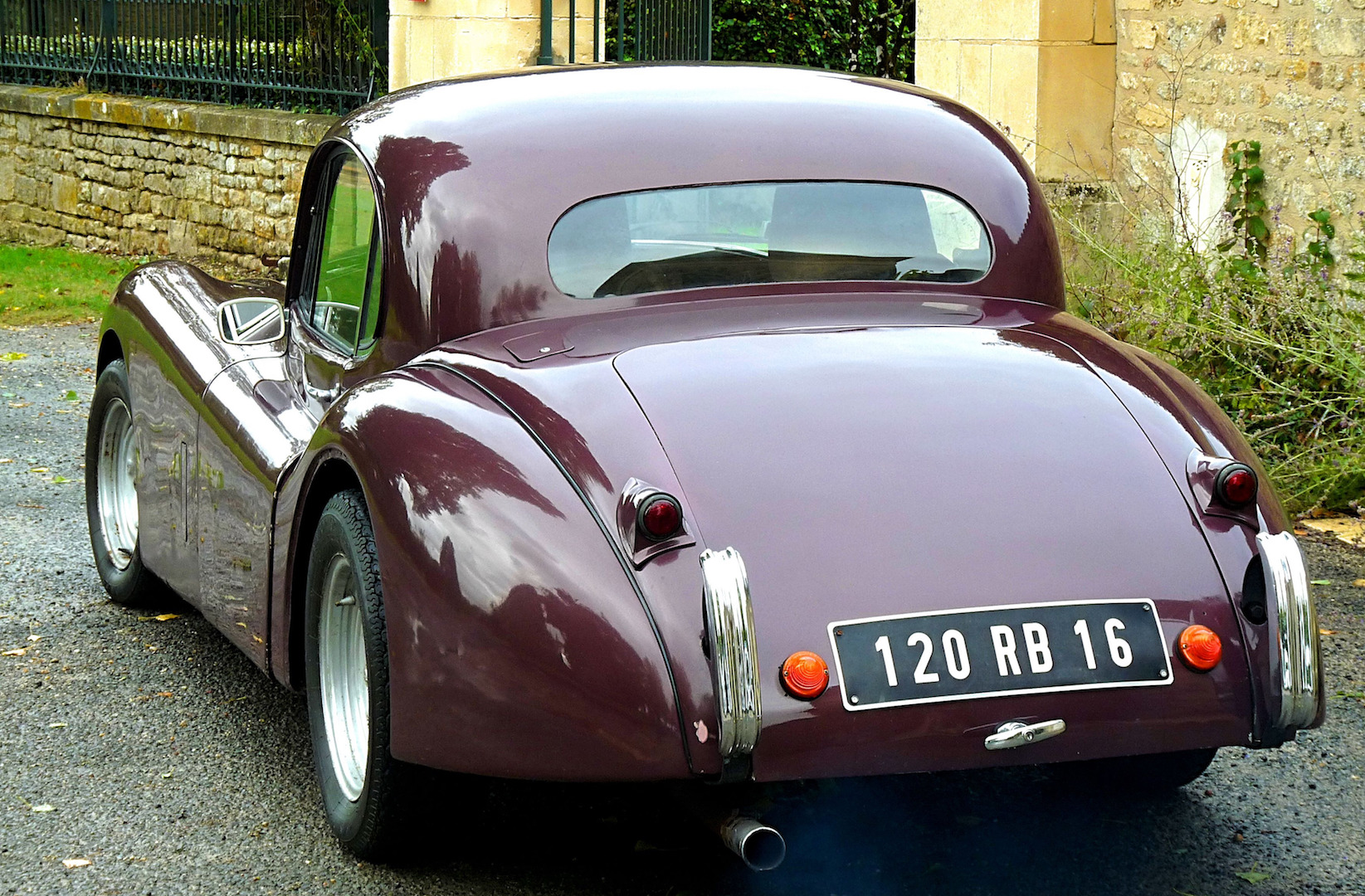 Jaguar XK 120 3/4 Arrière